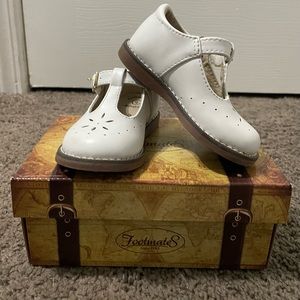 Footmates Mary Janes Size 5 Toddler